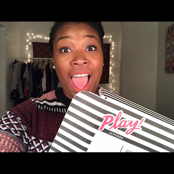 About Me! (I love fashion ↖️ and makeup ↗️) - Picture 4 of 4