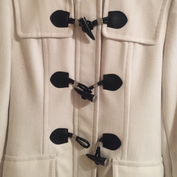 BCBG MaxAzria coat (only worn once) - Picture 2 of 4