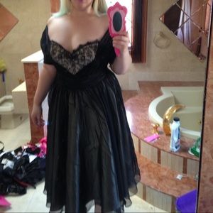 BNWT Tempest Storm dress size L