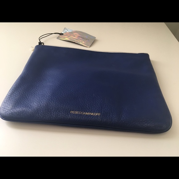 ❌SOLD❌ Rebecca Minkoff day clutch..blue letter T - Picture 5 of 6