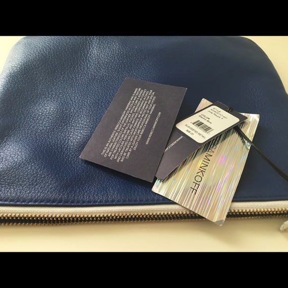 ❌SOLD❌ Rebecca Minkoff day clutch..blue letter T - Picture 6 of 6