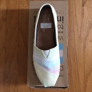 Toms yellow canvas shoes