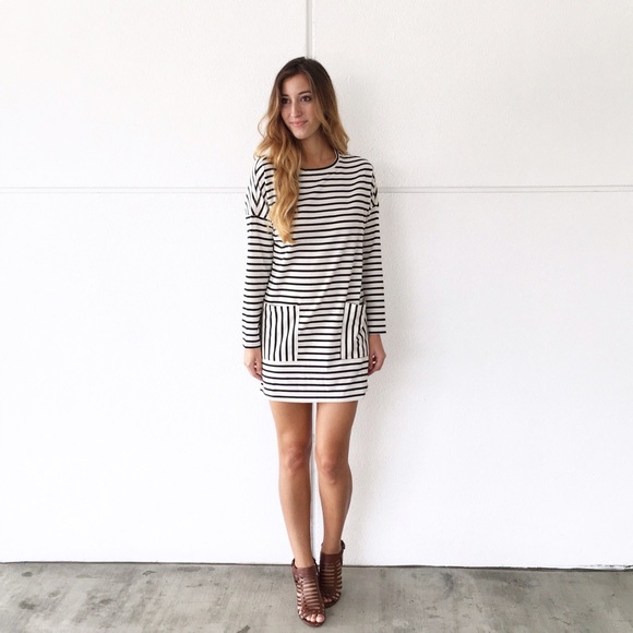 striped pocket dress - Picture 3 of 4