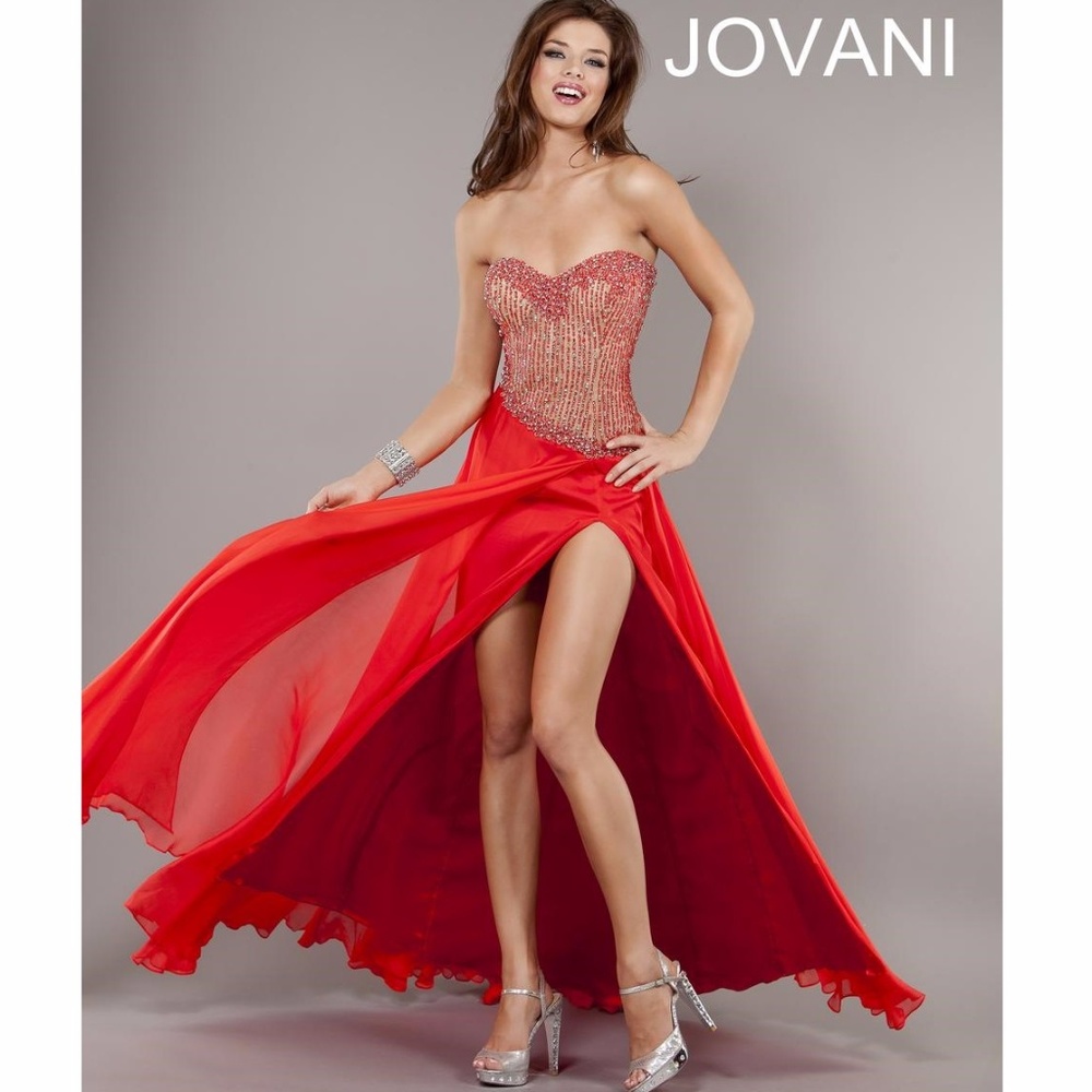 Exceptionally snazzy strapless gown by Jovani