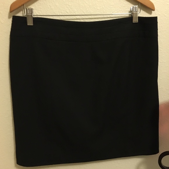 D•E•P•T black skirt. - Picture 4 of 5