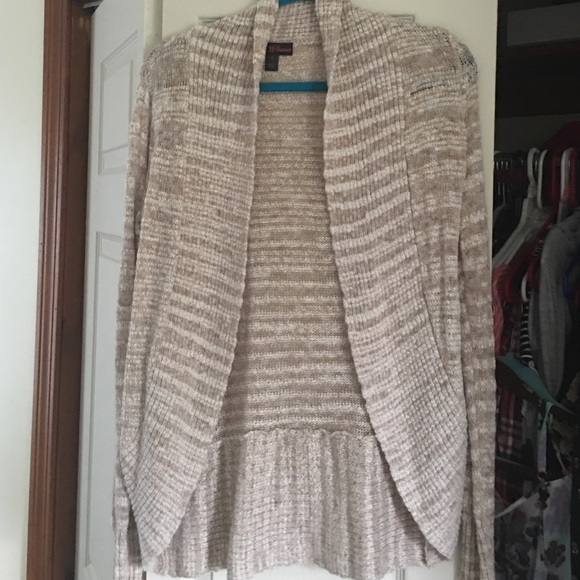 Size small nude and white lightweight sweater