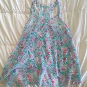 Adorable turquoise tank top!