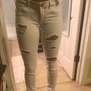 Hollister sz 28 white skinny torn jeans