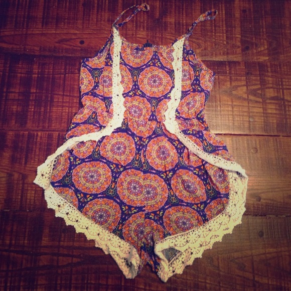 Mika and Gala floral romper size 8