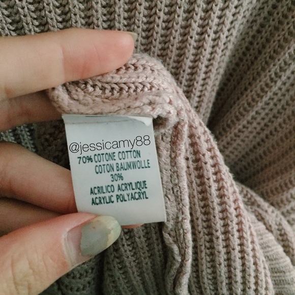 Brandy Melville sweater - Picture 5 of 6