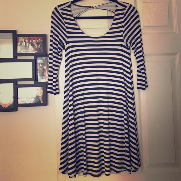 3/4 sleeve dress