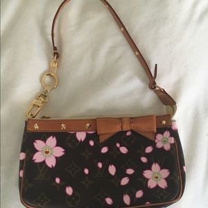 Louis Vuitton Pouchette