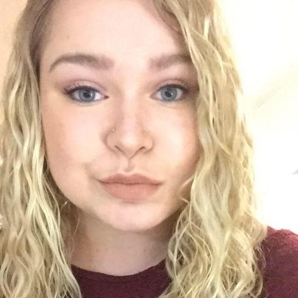 Meet your Posher, Allison - Picture 1 of 1