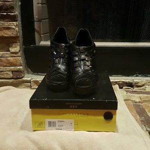 Leather black wedge shoes