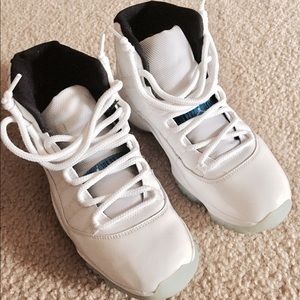 Air Jordan 11 Columbia (Legend Blue)