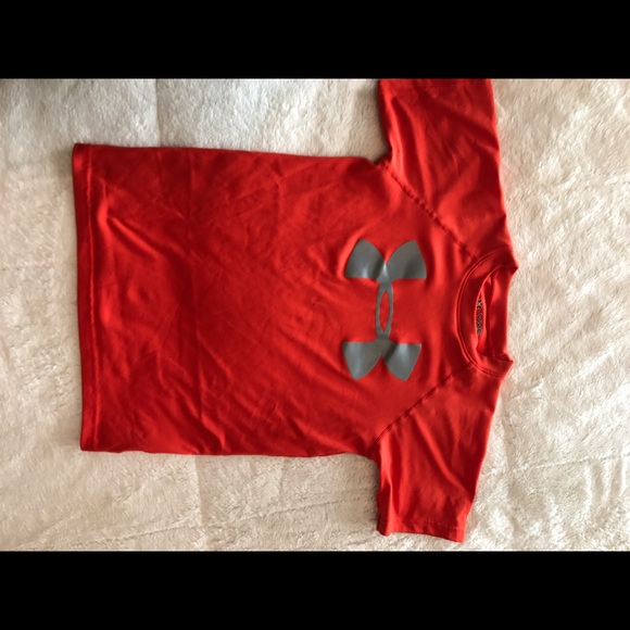 Youth XS under armour shirt