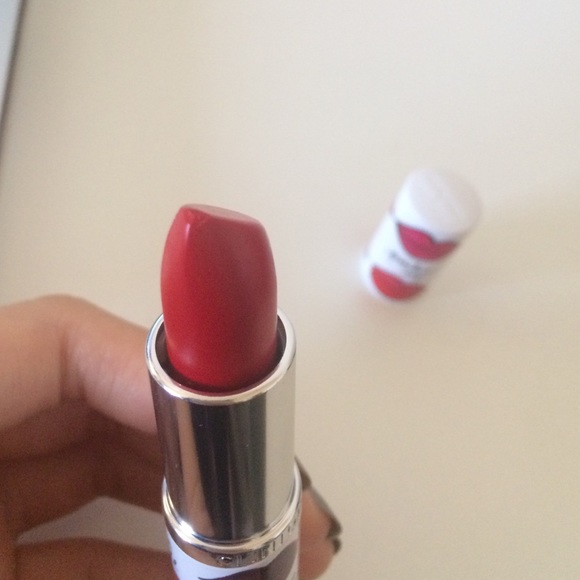CLINIQUE Lipstick Sample - Picture 4 of 4