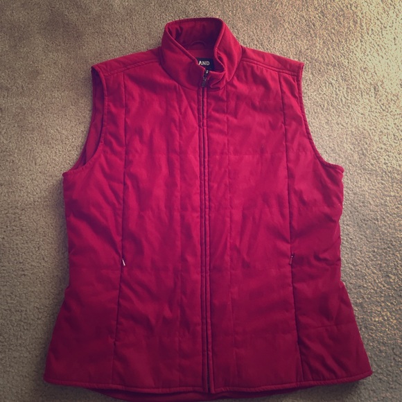 Burgundy vest always styling 🍻❤️💕