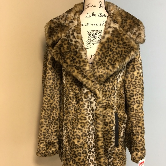 Via Spiga NWT Faux Leopard Fur Coat