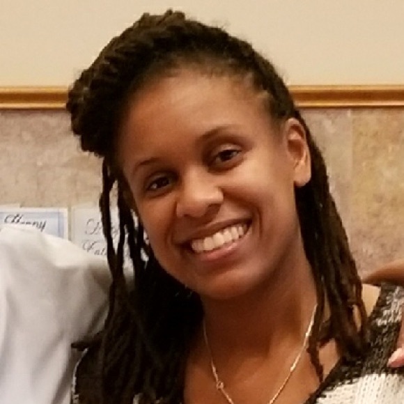 Meet your Posher, Jasmine - Picture 2 of 3