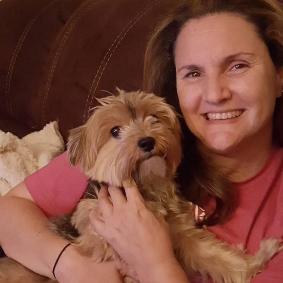 Meet your Posher, Laurie