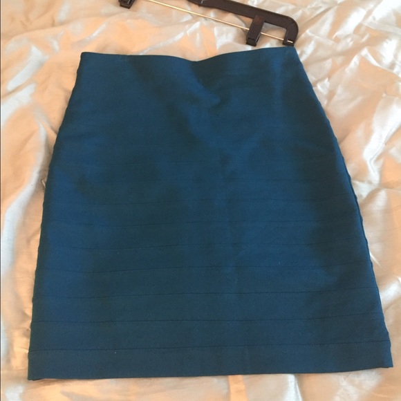 Express pencil skirt size 4