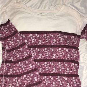 ✨Donating soon✨Long sleeve🌸floral🌸tee