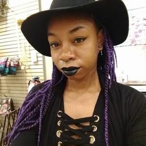 Meet your Posher, Regina