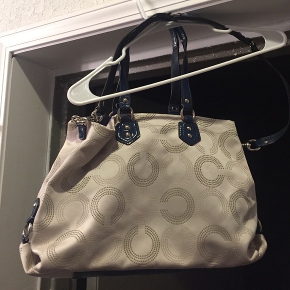 Authentic Coach Purse - Picture 2 of 4