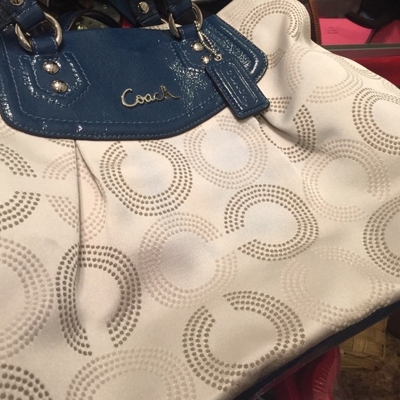 Authentic Coach Purse - Picture 4 of 4