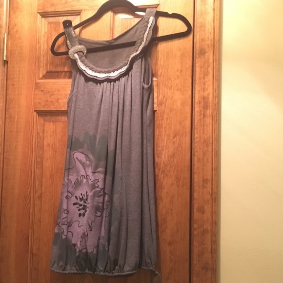 Mini flower dress open back with hood