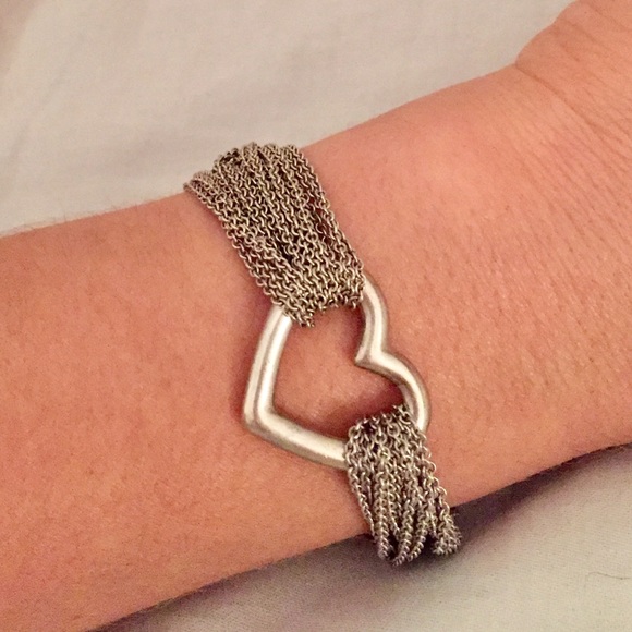 Tiffany & Co. -Ten Chain heart bracelet
