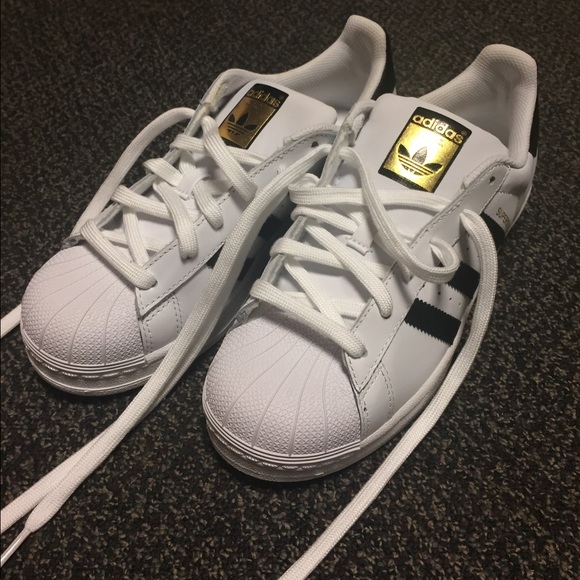 Superstar Adidas Shoes - Picture 1 of 4