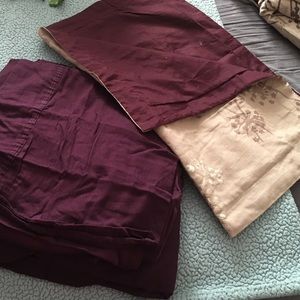 Queen Comforter set w decorative pillows