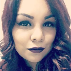 Meet your Posher, Mayra