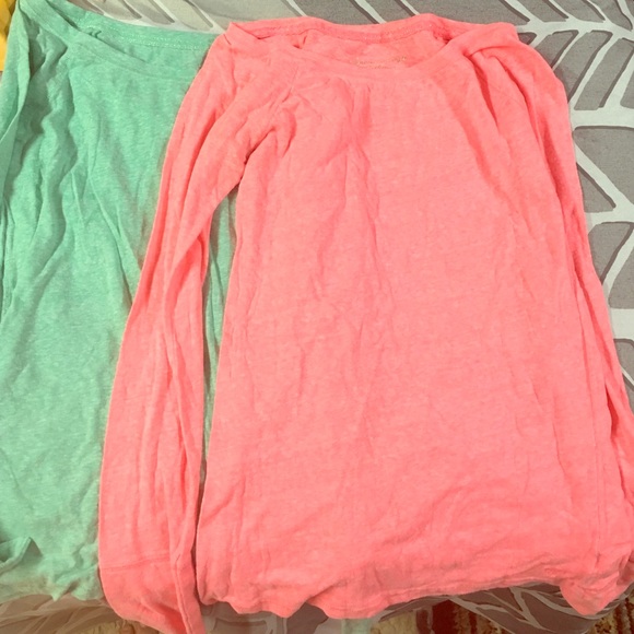 Long sleeved shirts