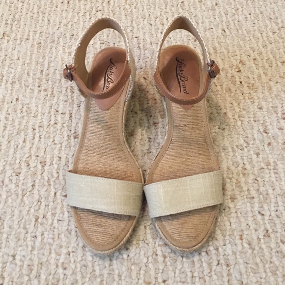 Cream Lucky Brand wedges