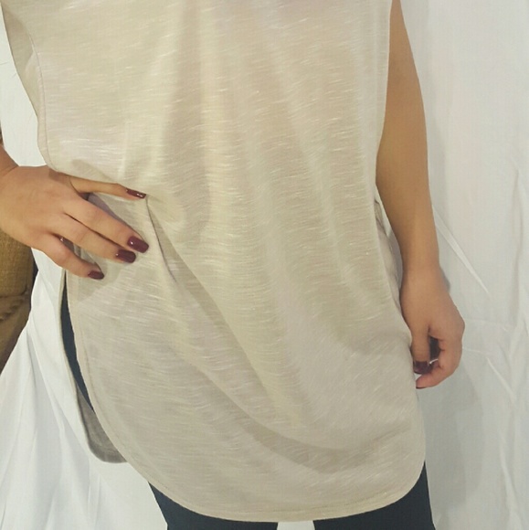 NEW loose fitting tee - Picture 4 of 4