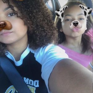 Meet your Posher, Mia