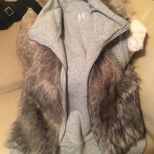 💥SALE💥Victoria's Secret Faux fur reversible vest