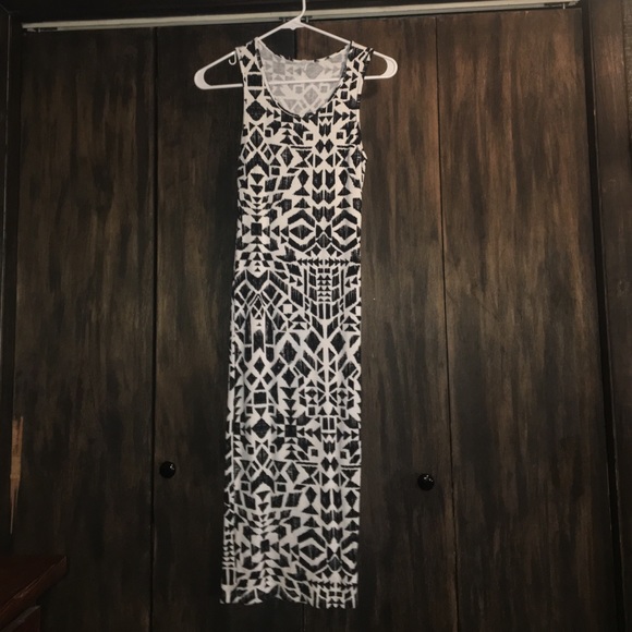 Midi body com dress with a black and white print
