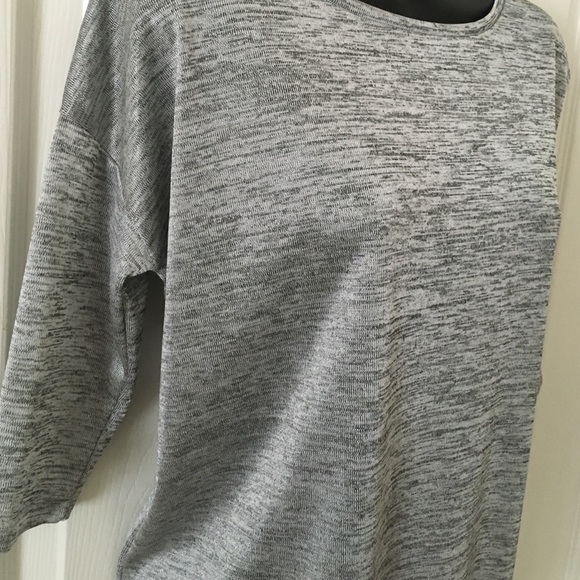 Long Blouse - Picture 2 of 4