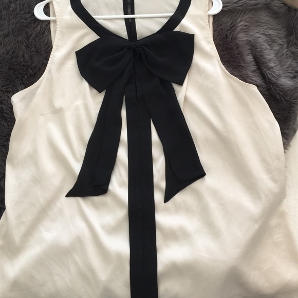NY&Co Blouse