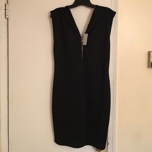 Black sleeveless dress