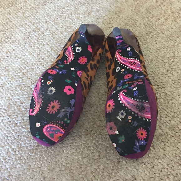 Fabulous flirty heels!! Cheetah!! Leopard print! - Picture 3 of 4