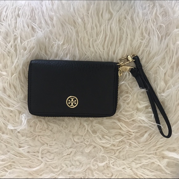 Tory Burch Robinson Pebbled Leather Wristlet