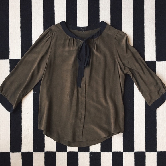 Aritzia babaton 100% silk blouse