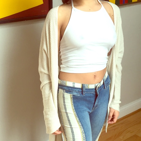 Brandy Melville. White tie Halter crop top