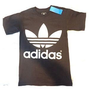 Adidas T-shirt