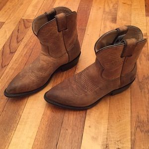 Frye billy short boots